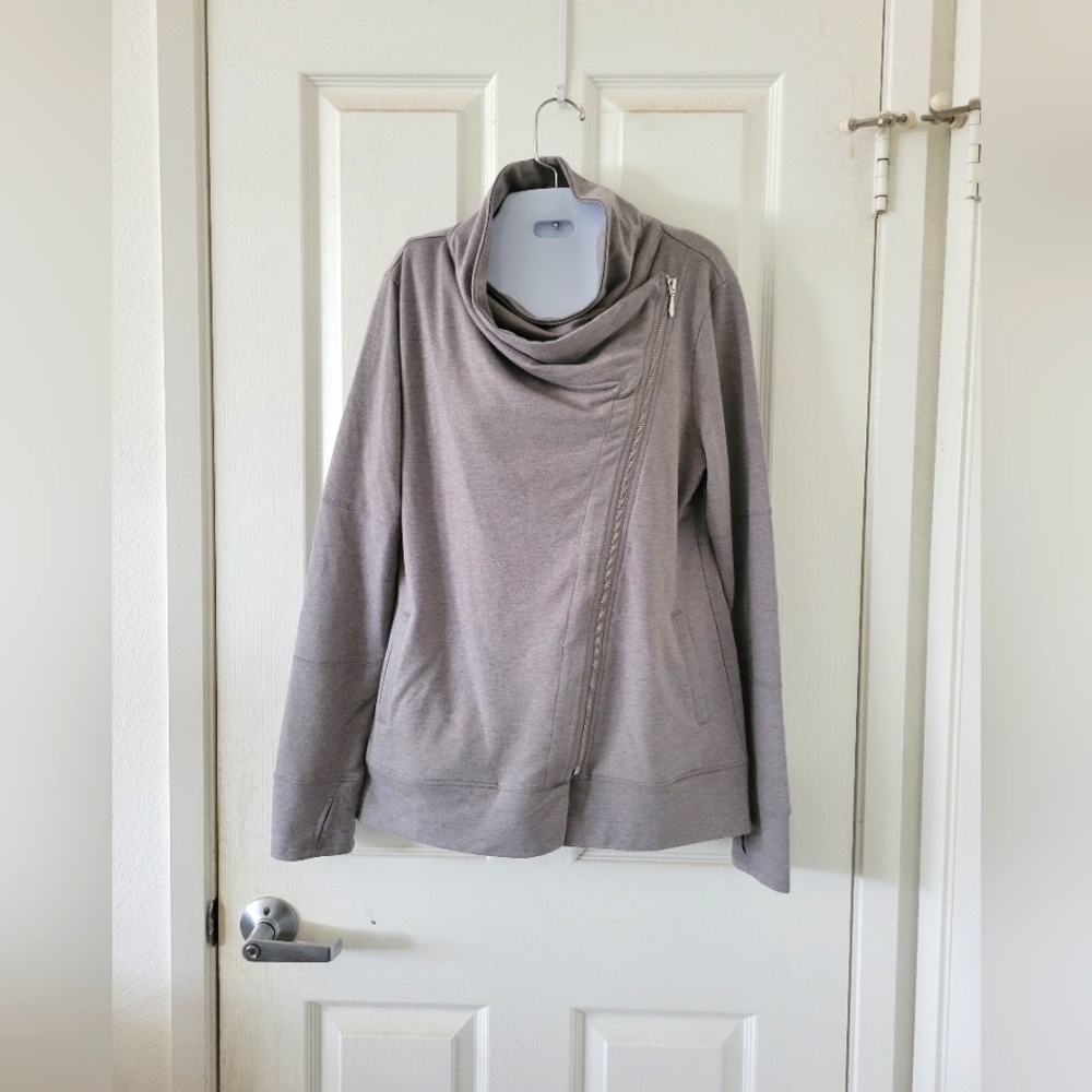 Peace & Pearls | Gray Lightweight Moto-Style Athletic Jacket (SIZE S)